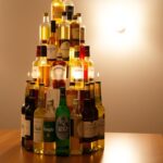 tort z butelką alkoholu